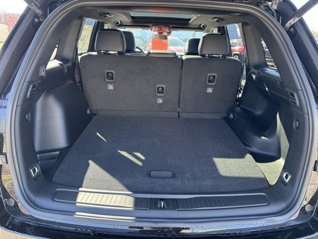 new 2025 Jeep Grand Cherokee car, priced at $47,605