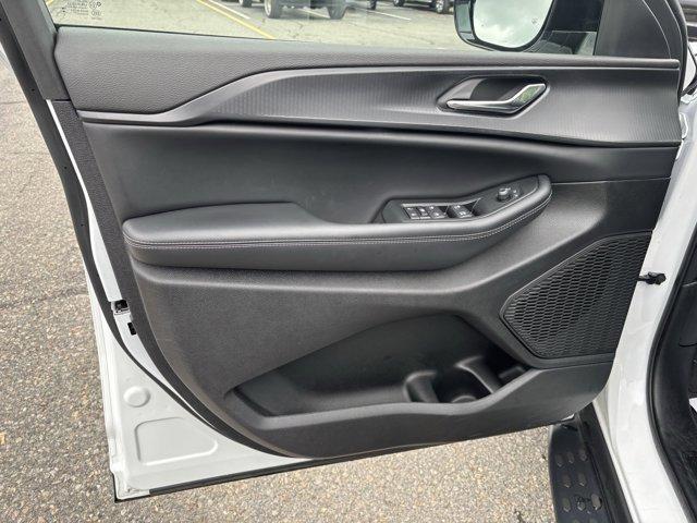 used 2024 Jeep Grand Cherokee car, priced at $41,900