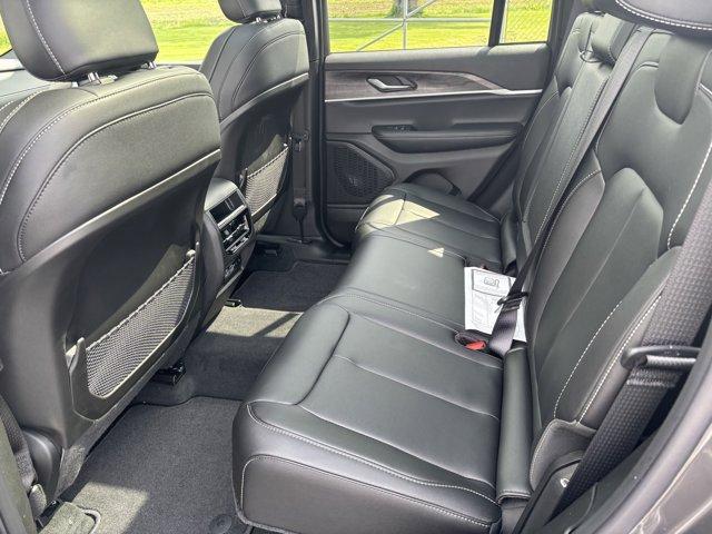 new 2025 Jeep Grand Cherokee car, priced at $44,727