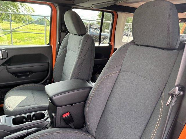 new 2025 Jeep Wrangler car, priced at $46,795