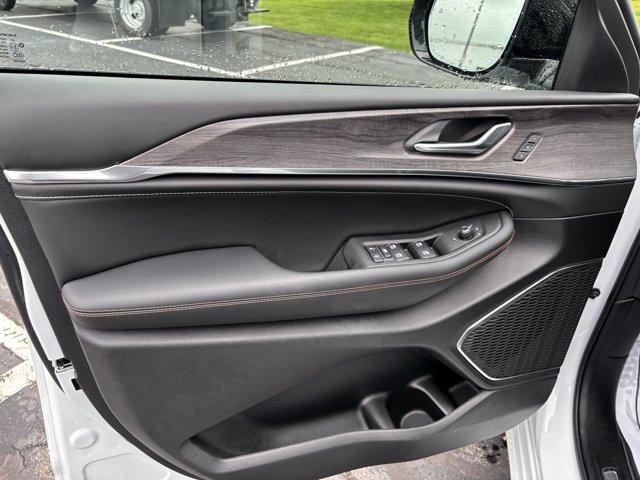 new 2025 Jeep Grand Cherokee L car, priced at $61,985