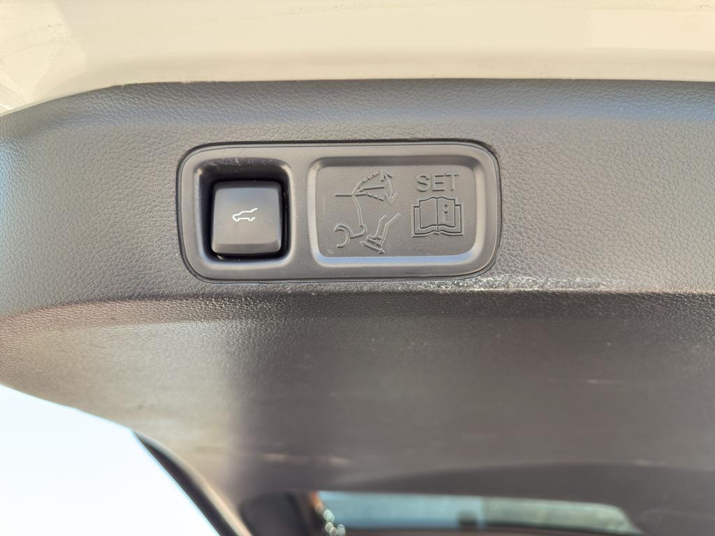 used 2023 Ford Expedition car, priced at $42,917