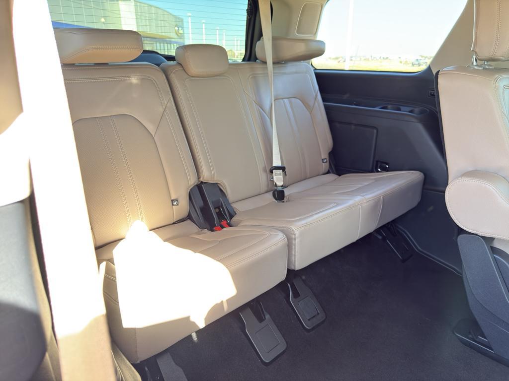 used 2023 Ford Expedition car, priced at $42,917