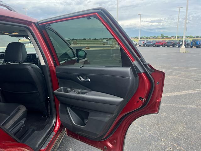 used 2022 Nissan Pathfinder car, priced at $25,567