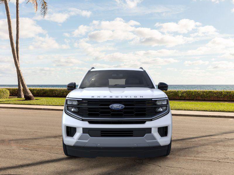 new 2025 Ford Expedition car, priced at $78,118