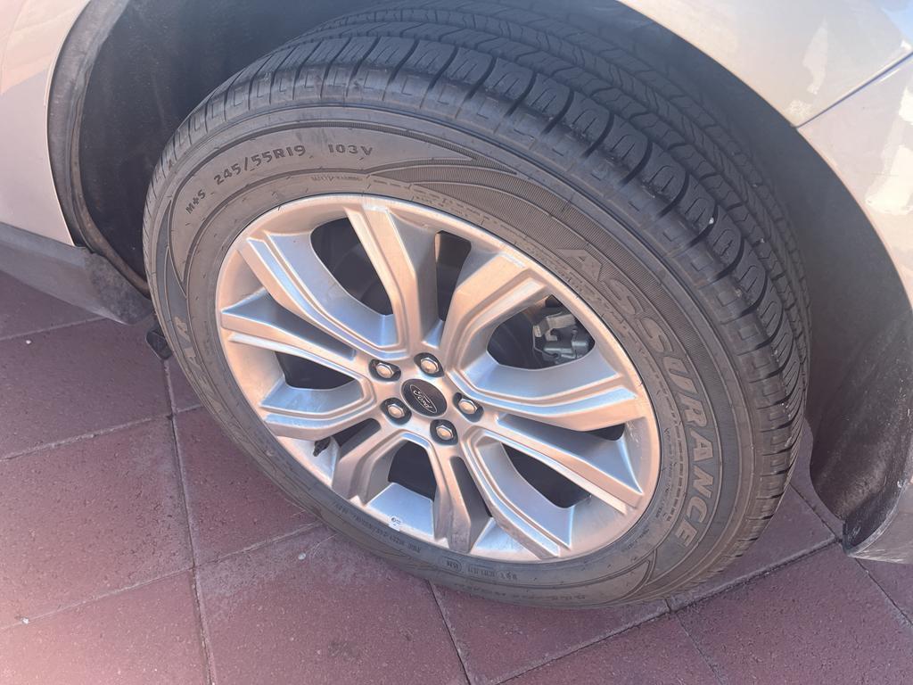 used 2024 Ford Edge car, priced at $26,010