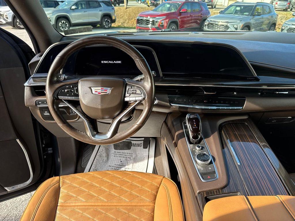 used 2021 Cadillac Escalade ESV car, priced at $63,999