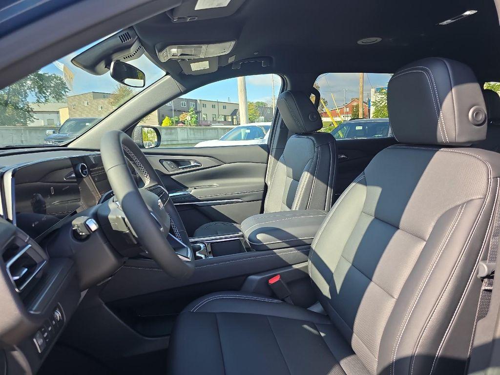 new 2026 Chevrolet Traverse car, priced at $45,695