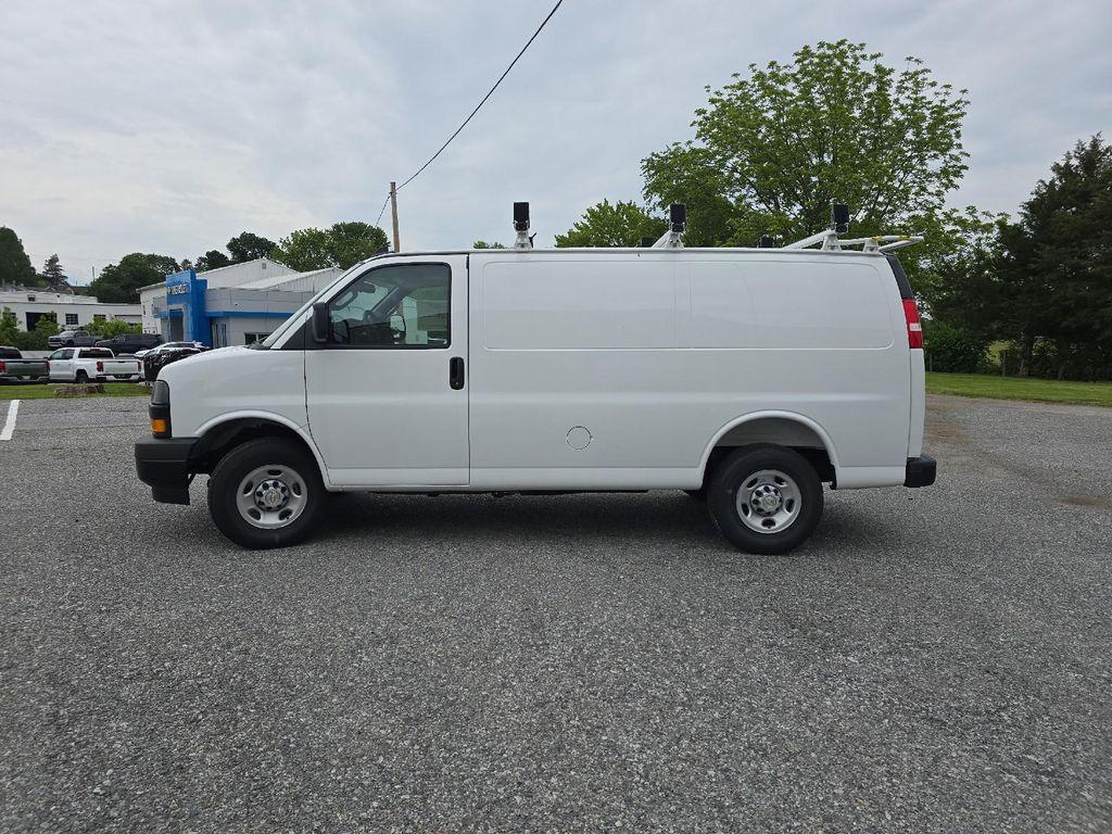 new 2025 Chevrolet Express 2500 car