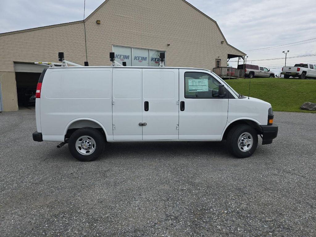 new 2025 Chevrolet Express 2500 car