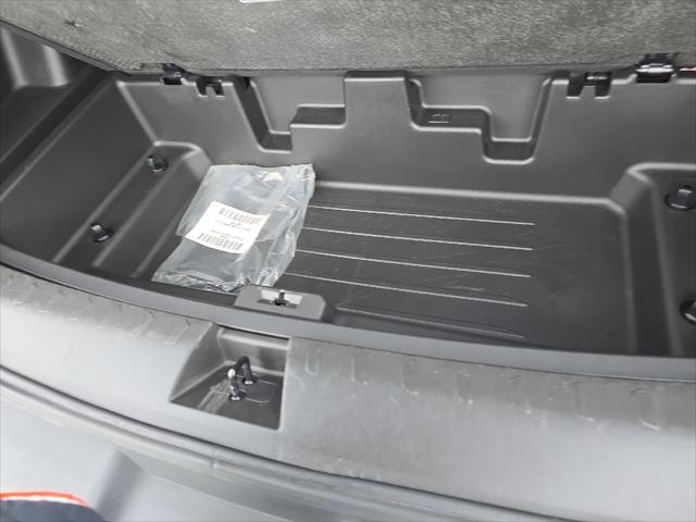 used 2023 Chevrolet Traverse car, priced at $34,999