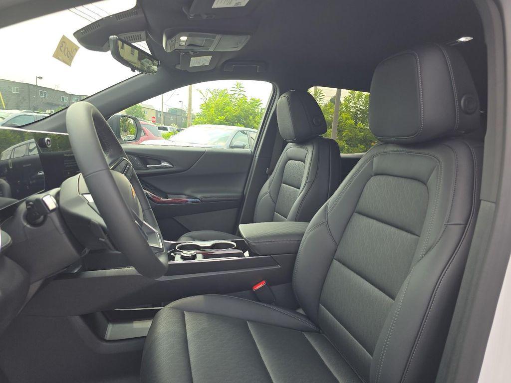 new 2026 Chevrolet Equinox car, priced at $35,255