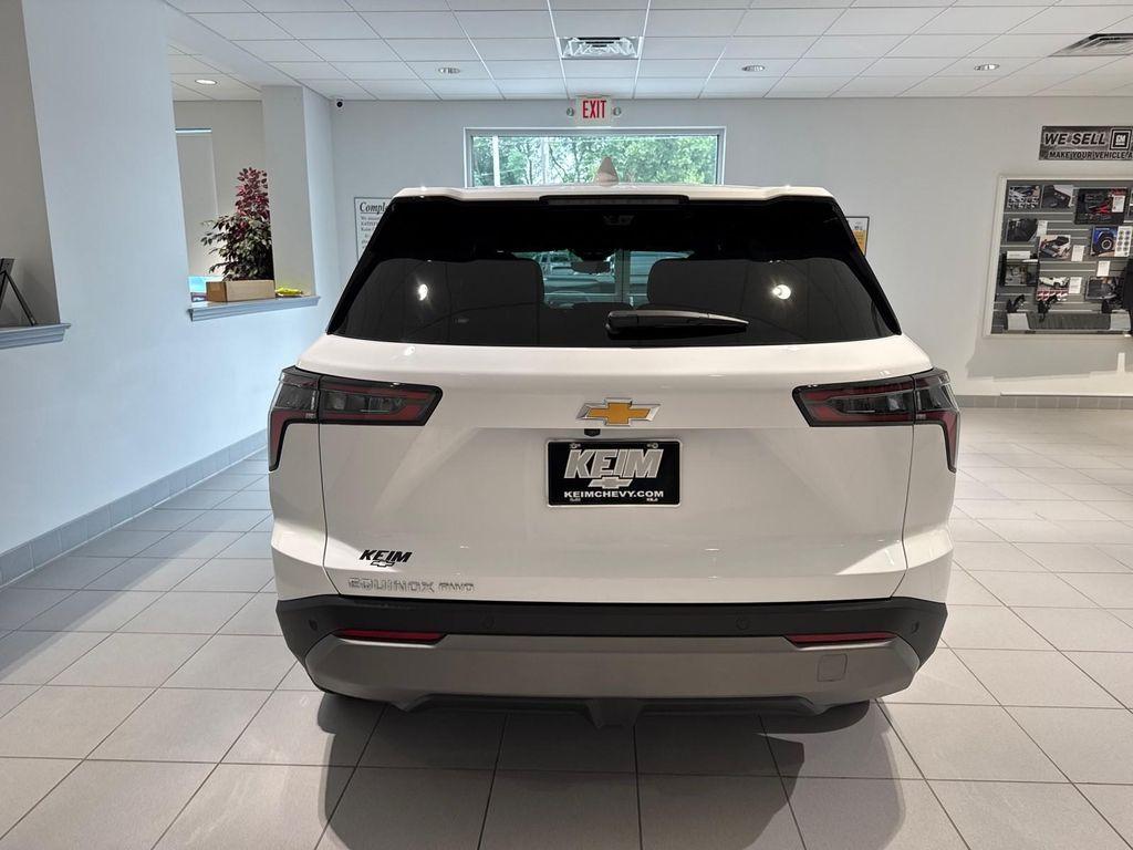 new 2026 Chevrolet Equinox car, priced at $35,255