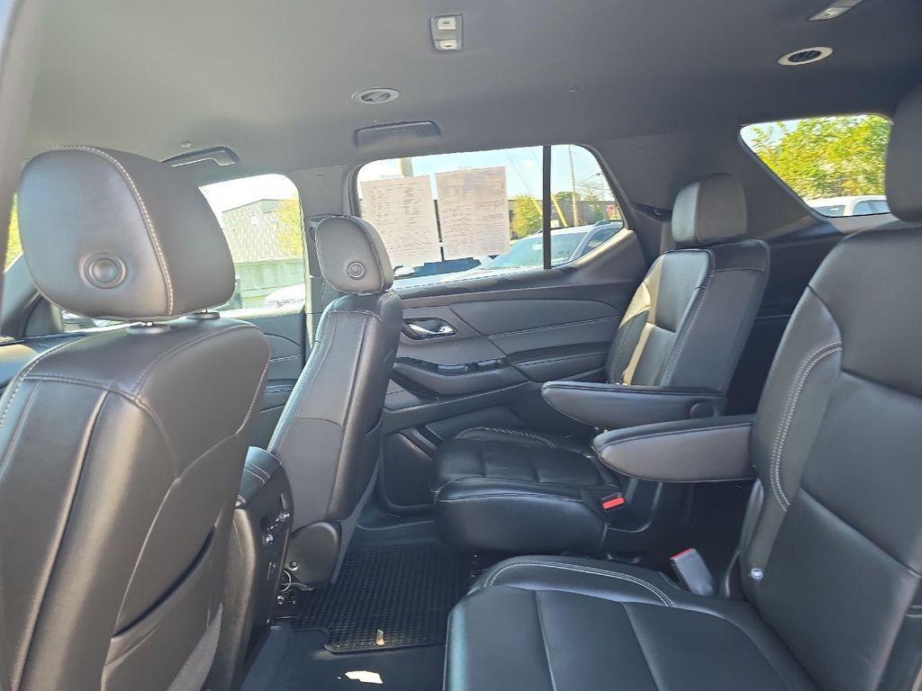 used 2023 Chevrolet Traverse car, priced at $36,999