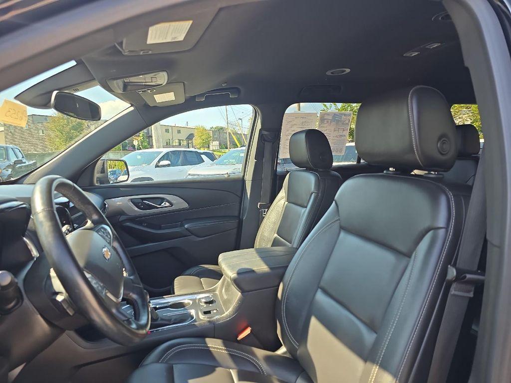 used 2023 Chevrolet Traverse car, priced at $36,999