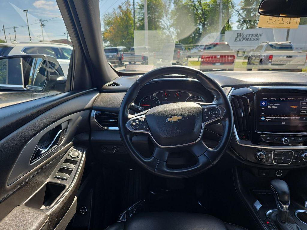 used 2023 Chevrolet Traverse car, priced at $36,999