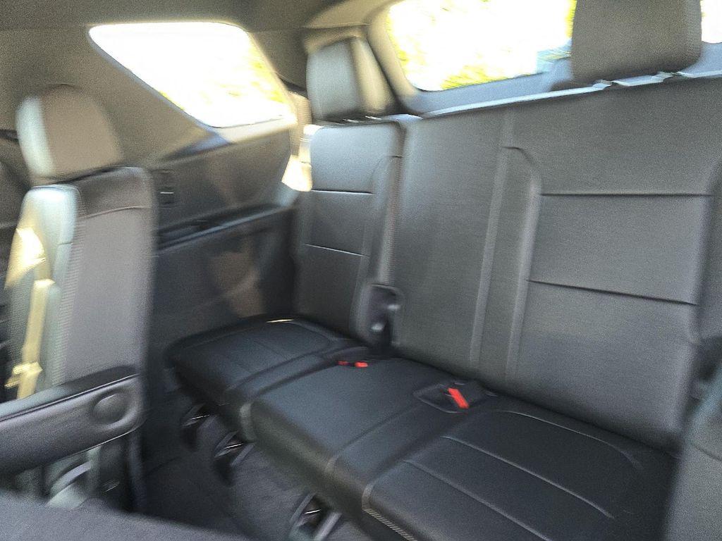 used 2023 Chevrolet Traverse car, priced at $36,999