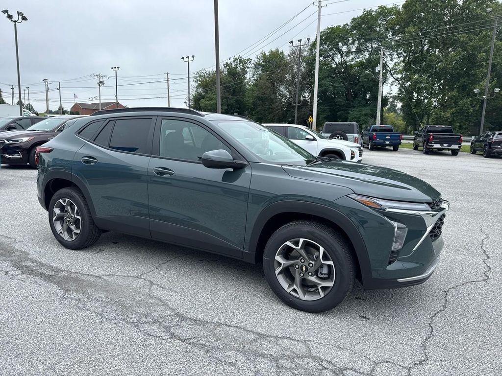 new 2025 Chevrolet Trax car, priced at $24,095