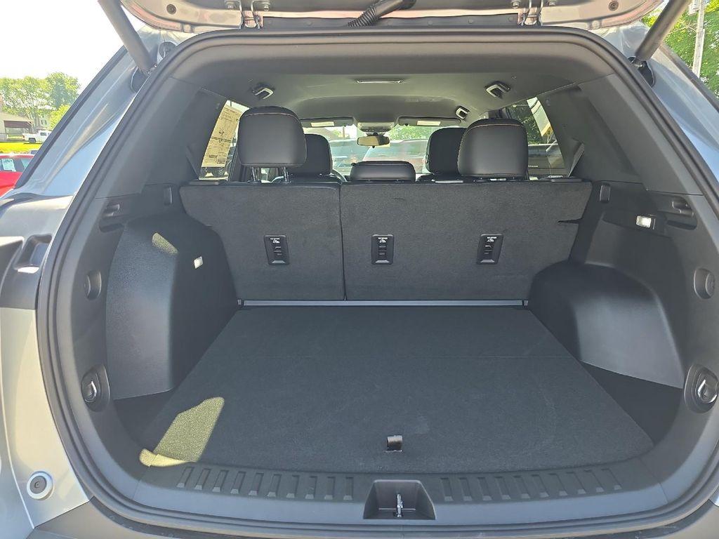 new 2026 Chevrolet Equinox car, priced at $36,395