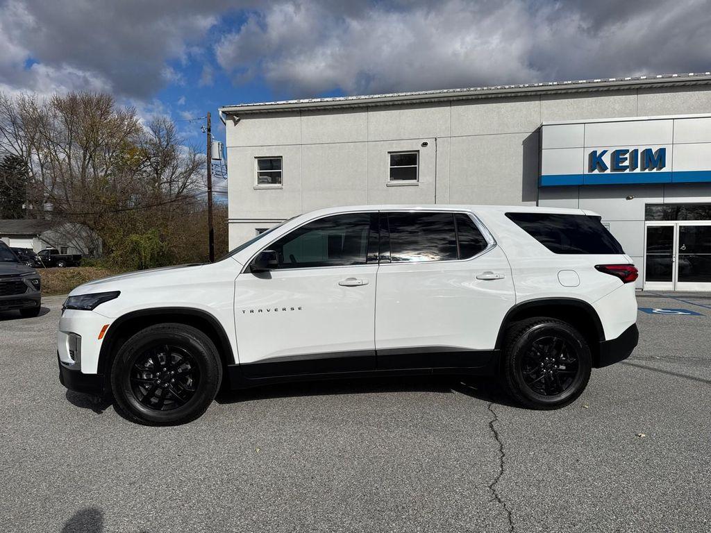 used 2022 Chevrolet Traverse car, priced at $24,999