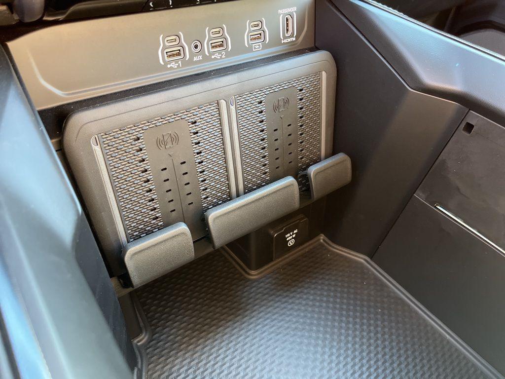 new 2025 Ram 2500 car, priced at $87,988