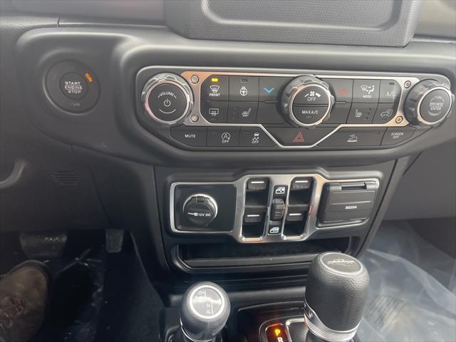 new 2023 Jeep Gladiator car, priced at $49,988