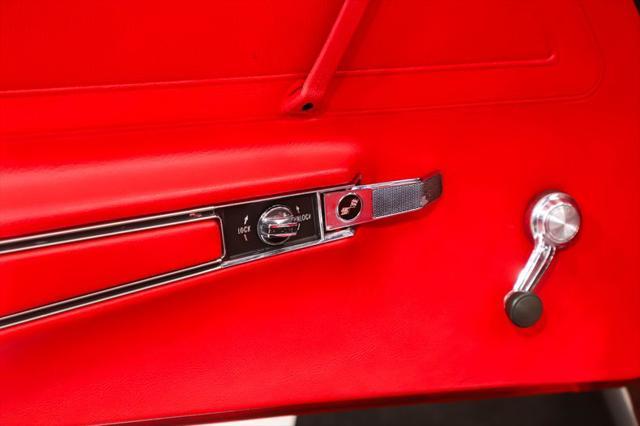 used 1971 Chevrolet Corvette car, priced at $71,998