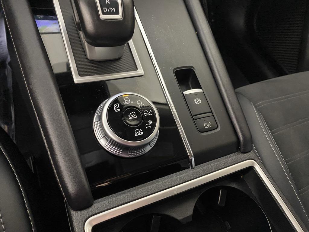used 2024 Mitsubishi Outlander car, priced at $23,095