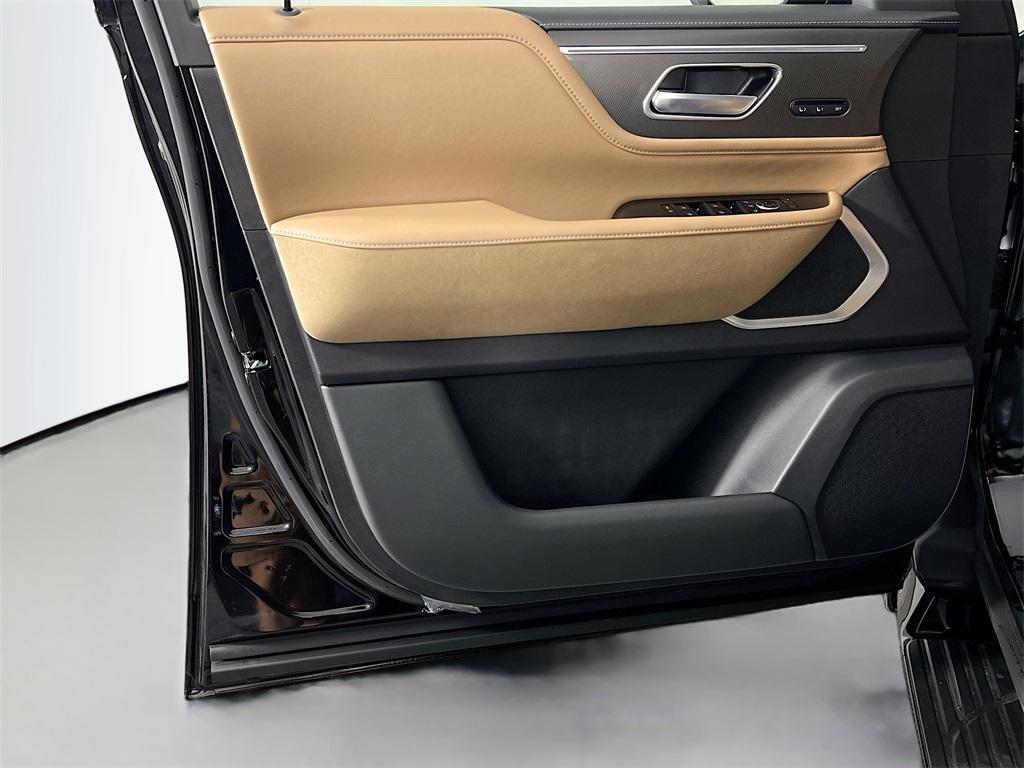 new 2026 INFINITI QX80 car, priced at $93,279