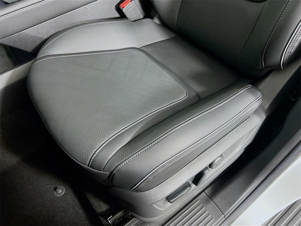 new 2026 INFINITI QX80 car, priced at $93,167