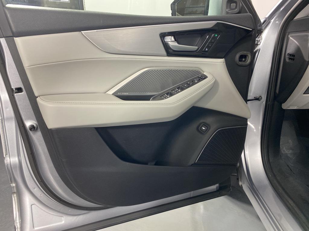 used 2022 Acura MDX car, priced at $36,995
