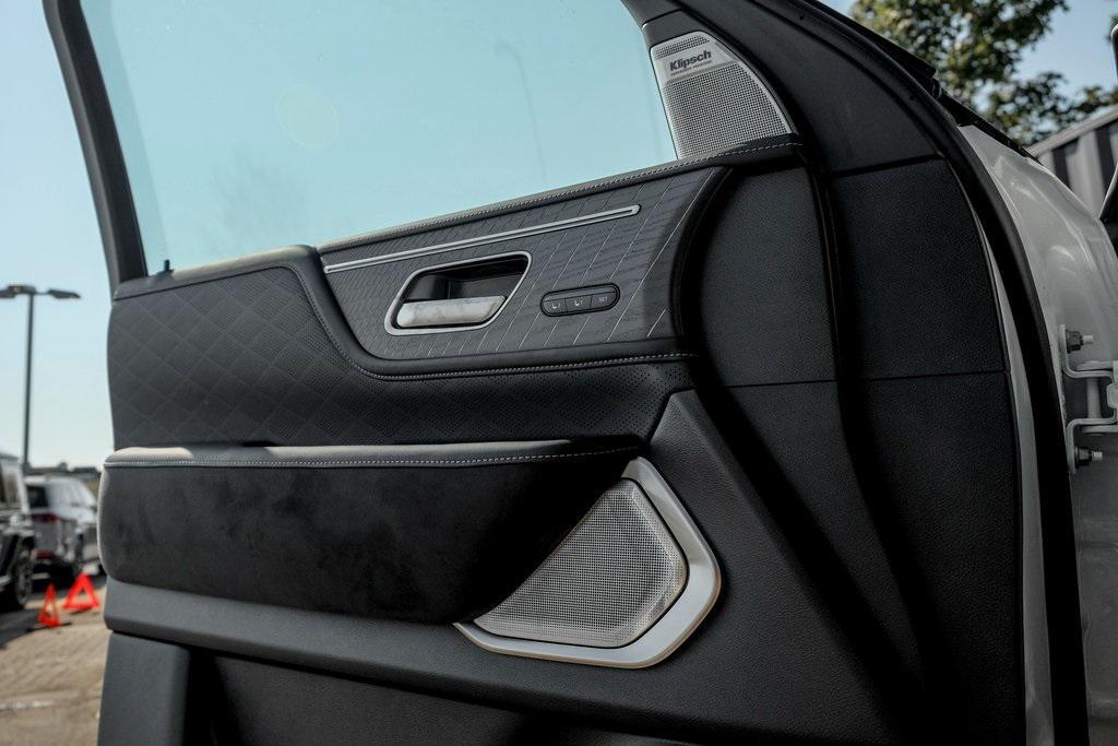 new 2026 INFINITI QX80 car, priced at $104,638