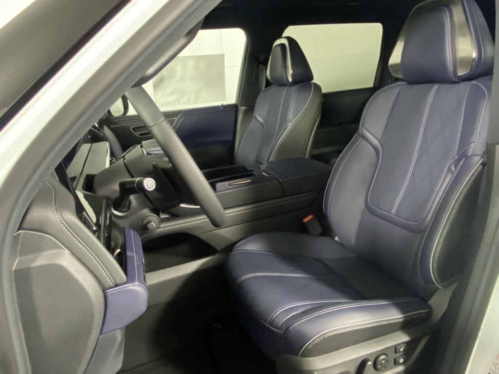 new 2026 INFINITI QX80 car, priced at $100,934