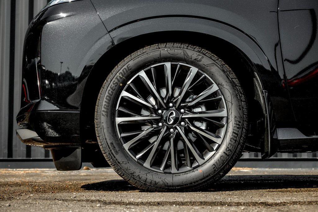 new 2026 INFINITI QX80 car, priced at $110,750