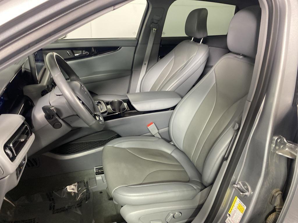 used 2023 Lincoln Nautilus car, priced at $33,995