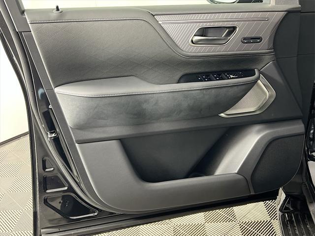 new 2025 INFINITI QX80 car, priced at $101,151