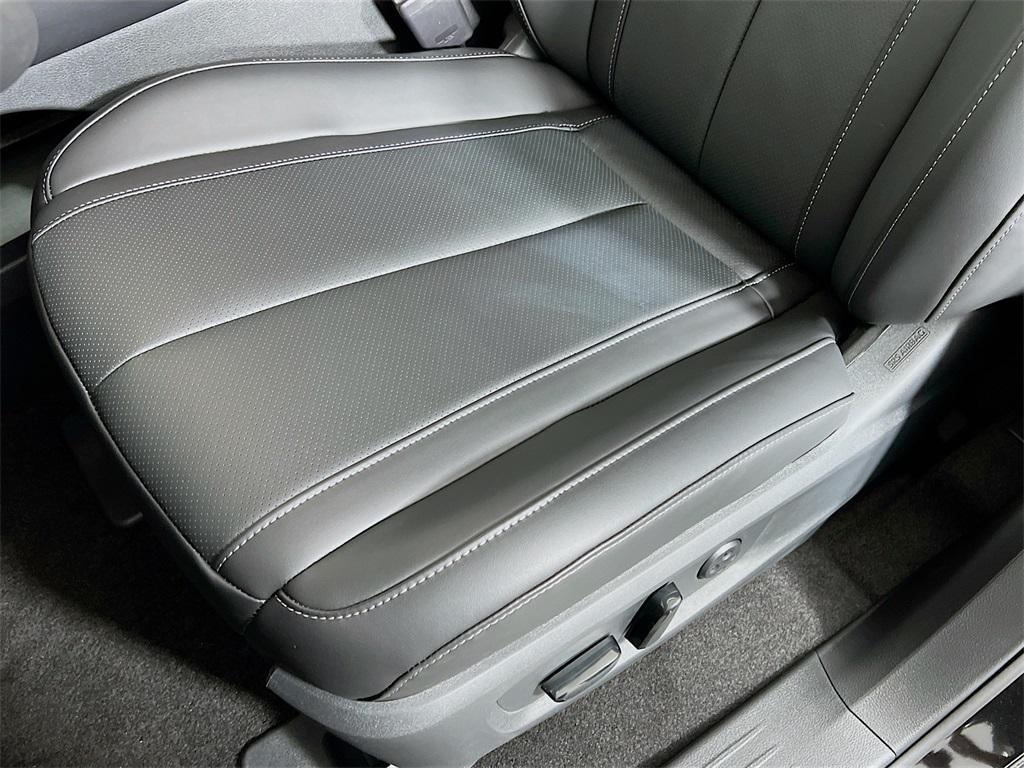 new 2025 INFINITI QX60 car, priced at $57,062