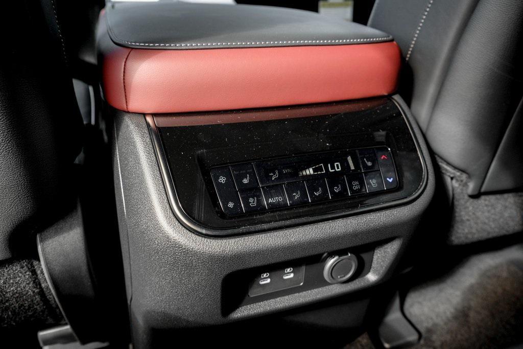 new 2026 INFINITI QX80 car, priced at $109,655