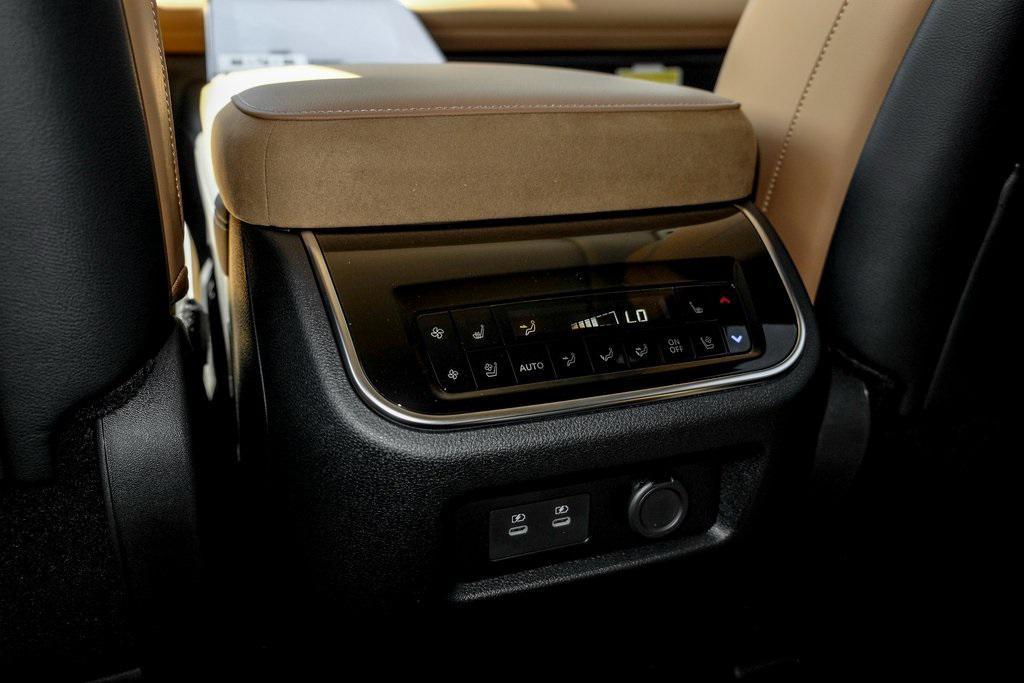 new 2026 INFINITI QX80 car, priced at $86,167