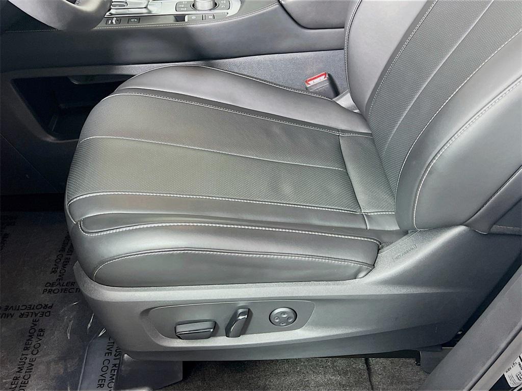 used 2025 INFINITI QX60 car, priced at $47,195