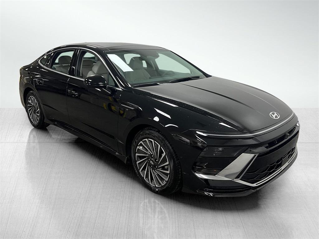 new 2025 Hyundai Sonata Hybrid car, priced at $36,632