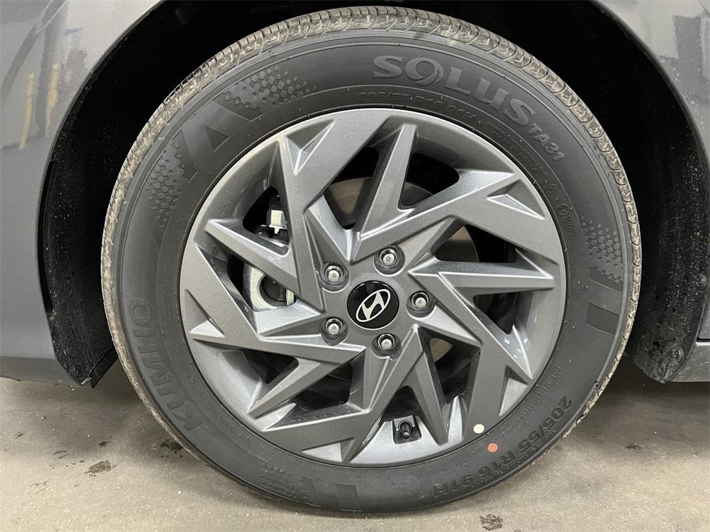 new 2025 Hyundai ELANTRA HEV car, priced at $24,166