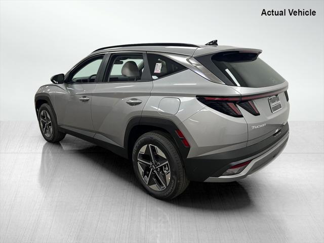 new 2025 Hyundai TUCSON Hybrid car, priced at $36,817