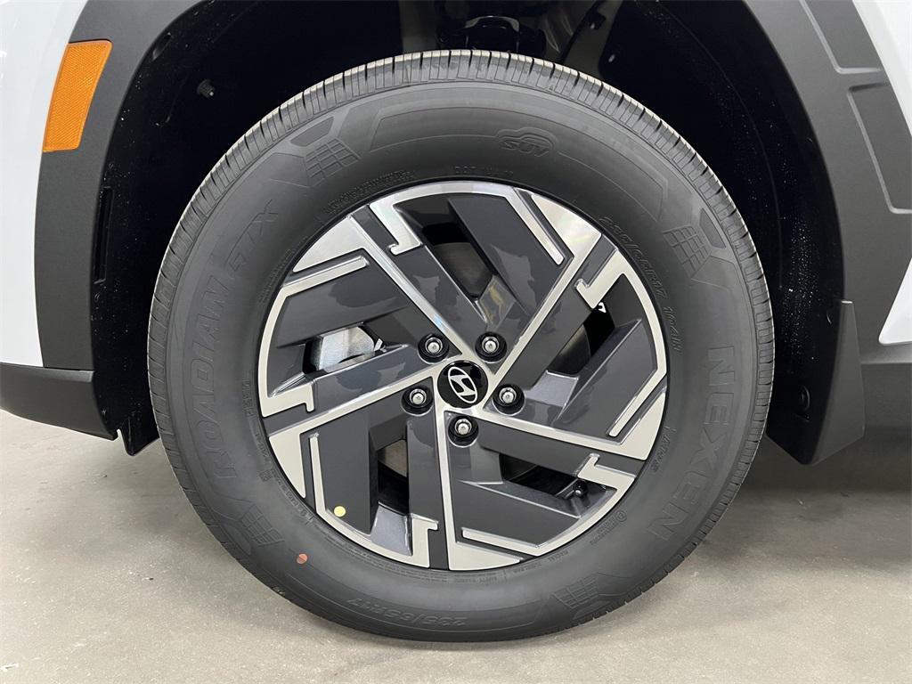 new 2025 Hyundai TUCSON Hybrid car, priced at $32,484