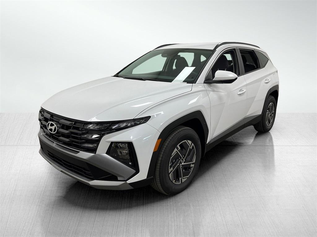 new 2025 Hyundai TUCSON Hybrid car, priced at $32,484