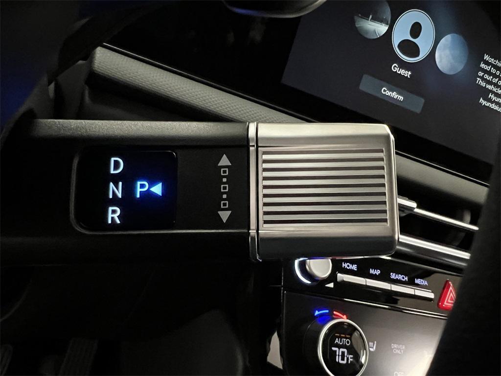 new 2025 Hyundai TUCSON Hybrid car, priced at $32,484