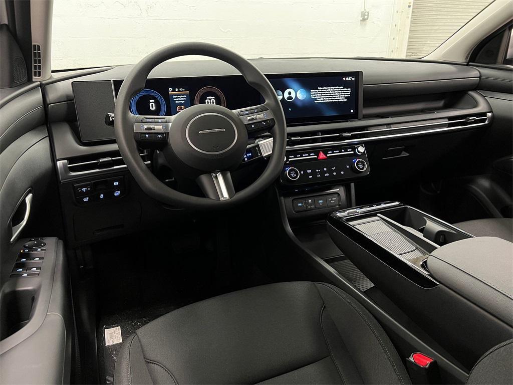 new 2025 Hyundai TUCSON Hybrid car, priced at $32,484