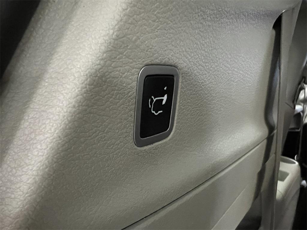 used 2022 Chrysler Pacifica car, priced at $18,995