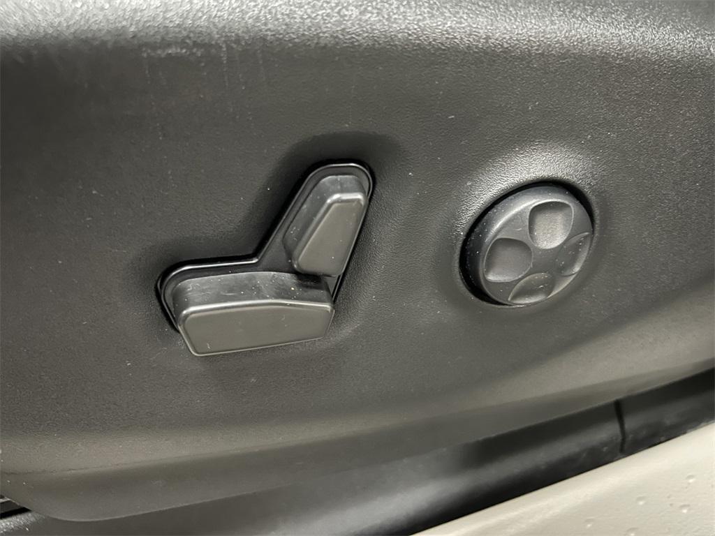 used 2022 Chrysler Pacifica car, priced at $18,995