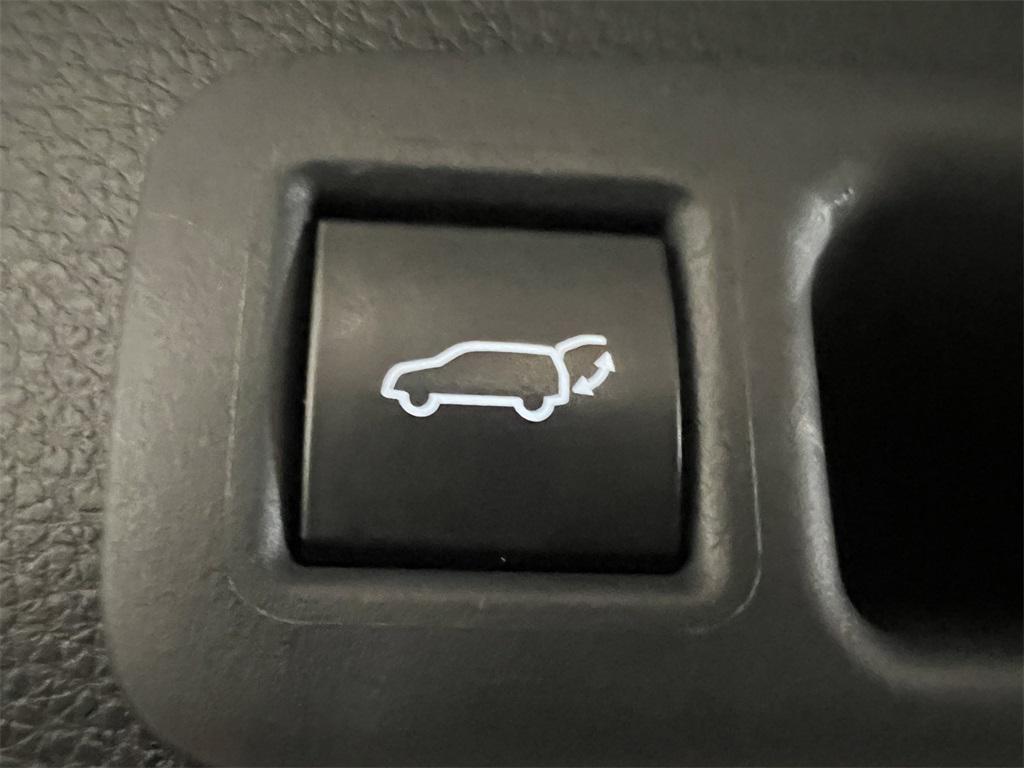 used 2023 Toyota Highlander car, priced at $29,695